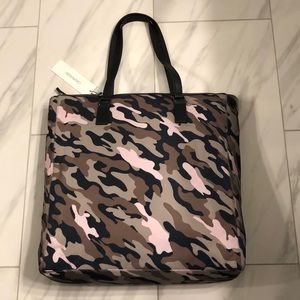 NWT Women’s Calvin Klein Camo Bag